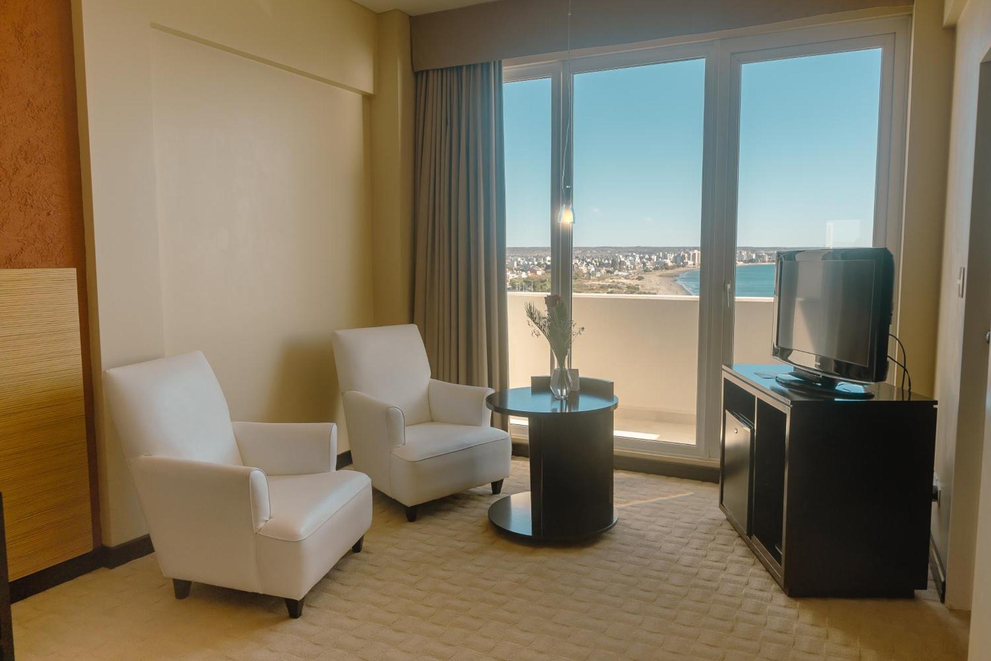 Rayentray Grand Hotel Puerto Madryn Exterior foto