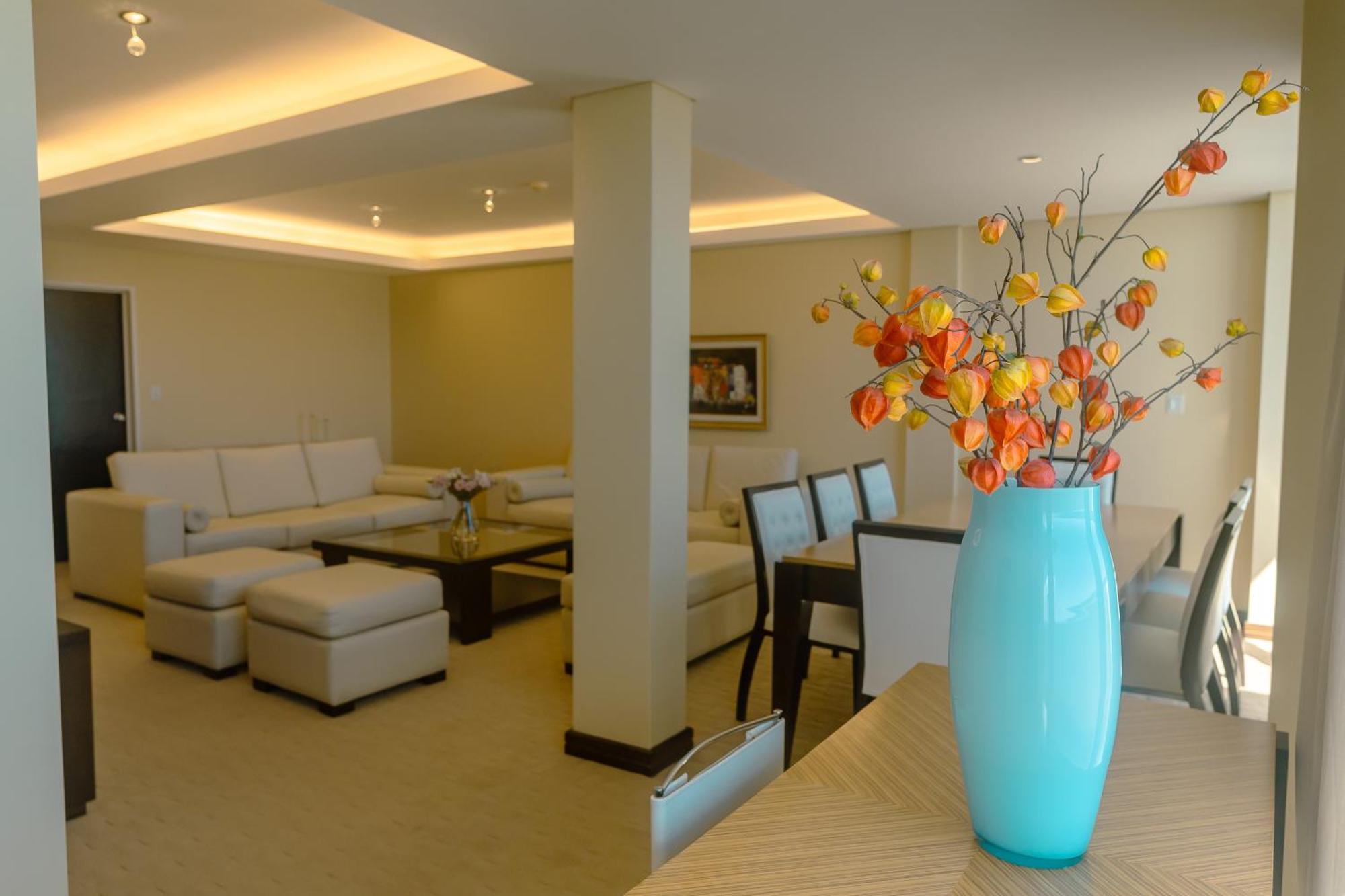 Rayentray Grand Hotel Puerto Madryn Exterior foto