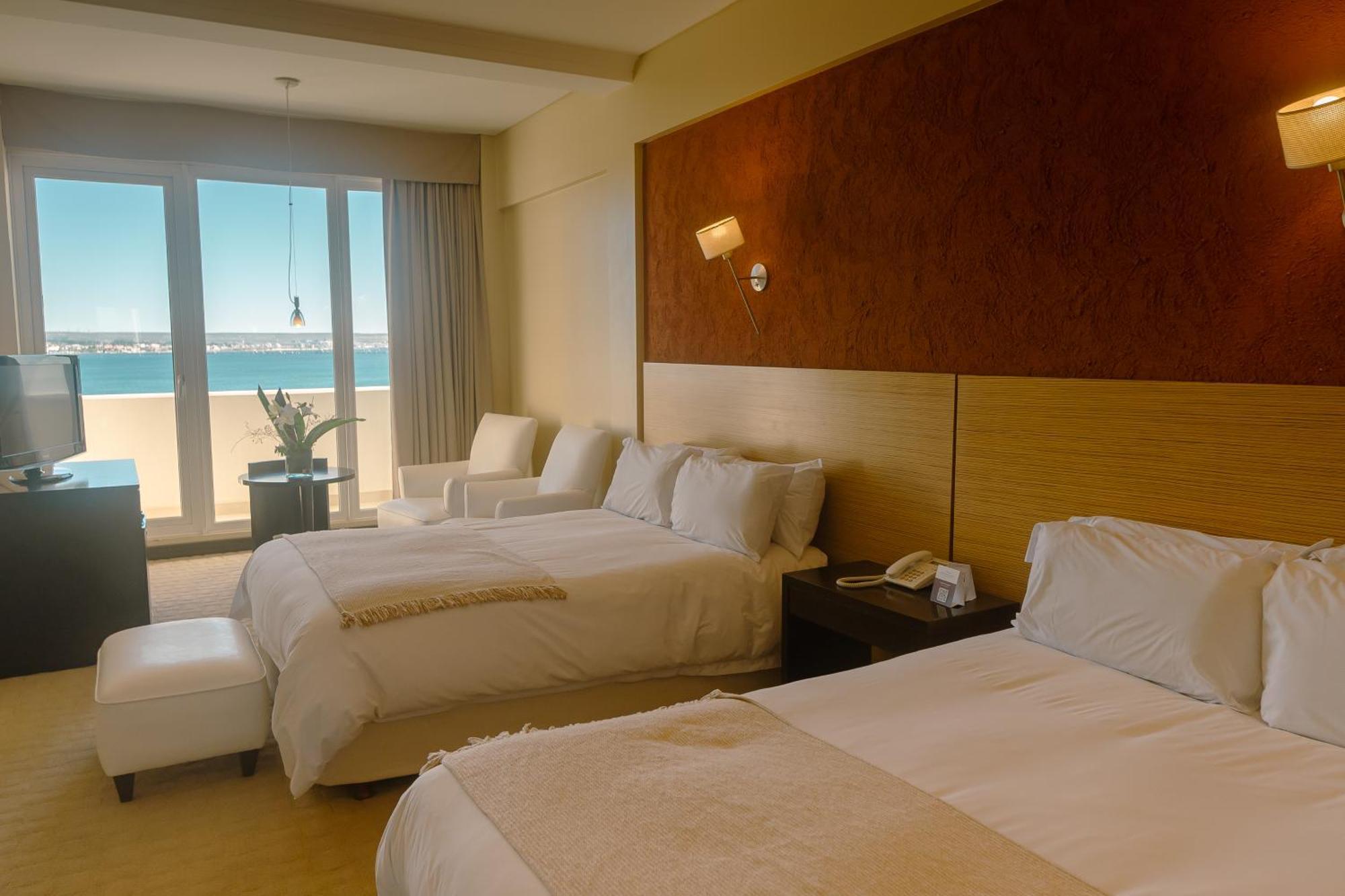 Rayentray Grand Hotel Puerto Madryn Exterior foto